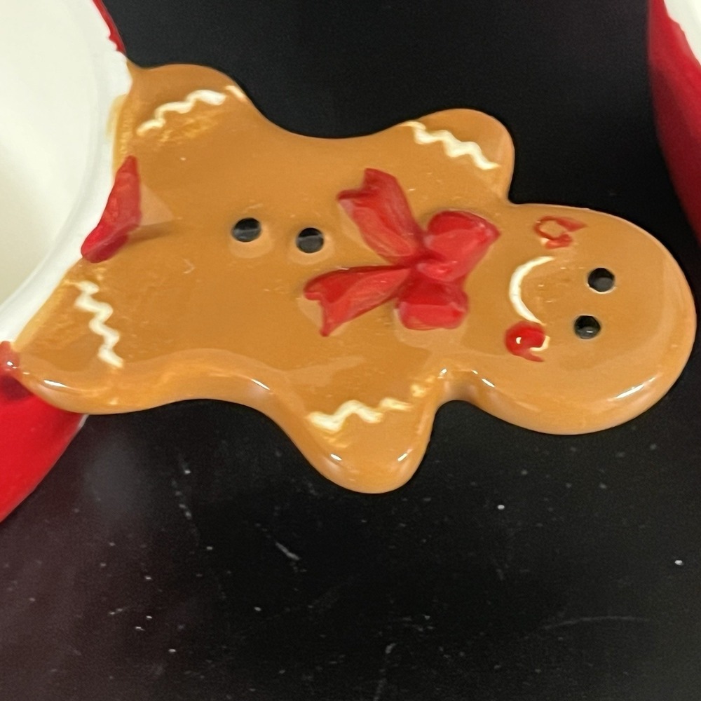 Sleigh Bell Bistro Gingerbread Men Ceramic Measuring Cups with Polka‎ Dots - Picture 3 of 6